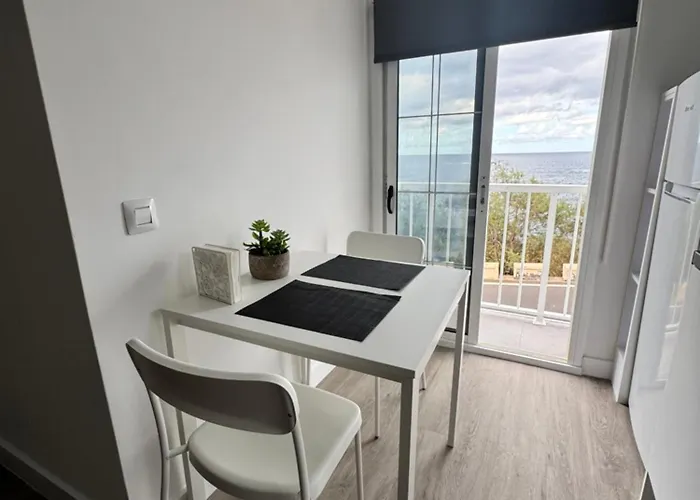 Junto Al Mar El Galeon Santa Cruz de Tenerife